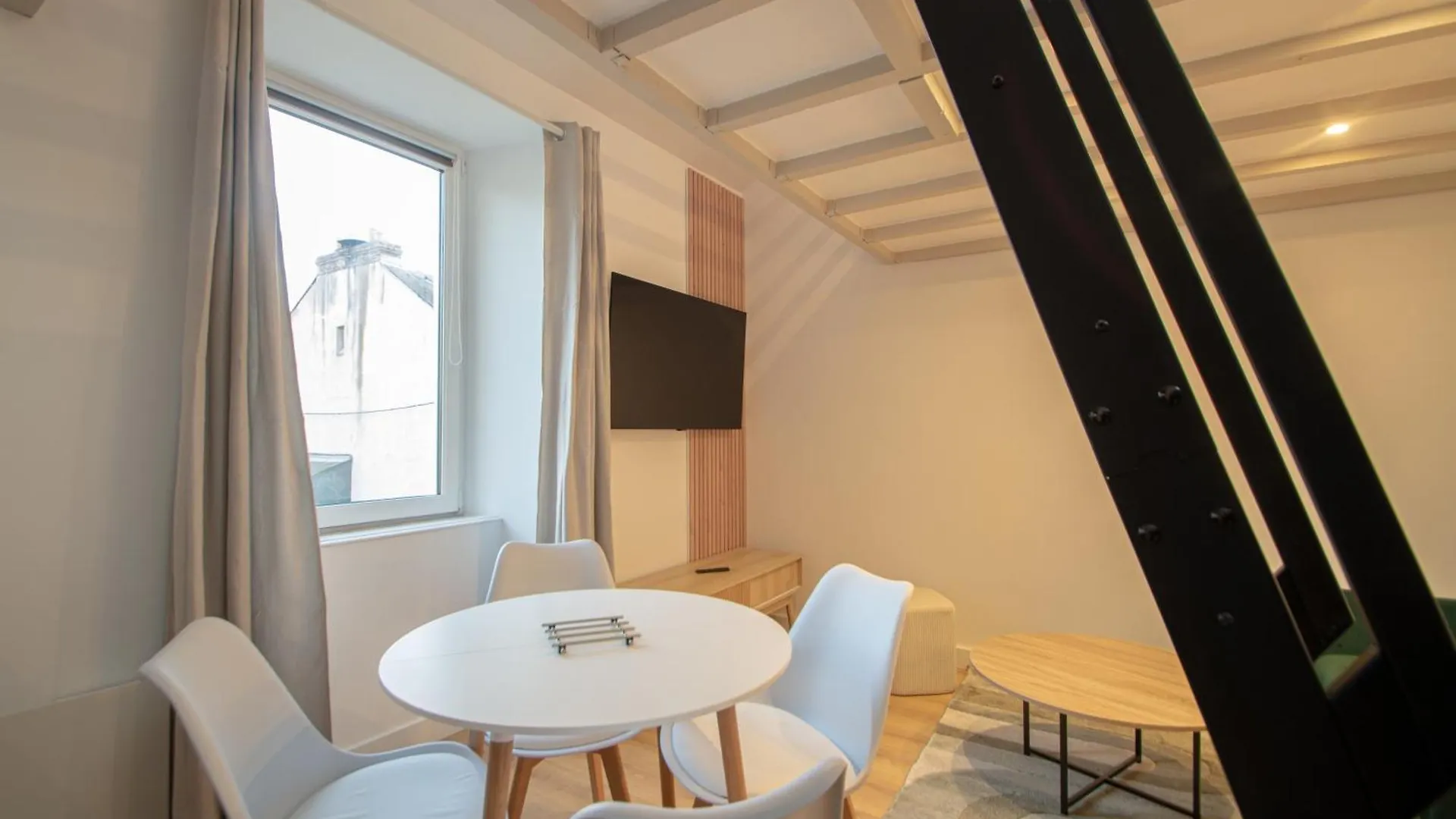 Studio Design Avec Mezzanine - Ty Ar Joly 雷恩 法国
